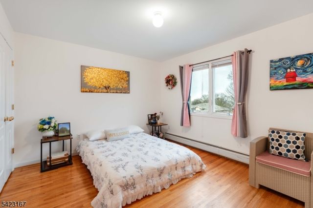 120 E Edsall Blvd, Palisades Park Boro, NJ 07650