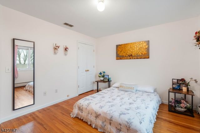 120 E Edsall Blvd, Palisades Park Boro, NJ 07650