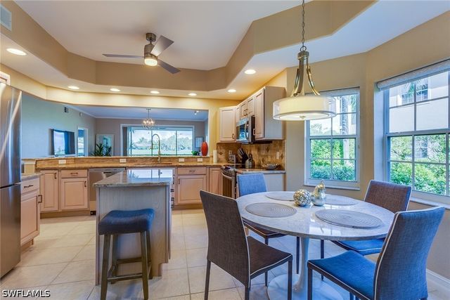 8177 Saratoga DR 1002, Naples, FL 34113