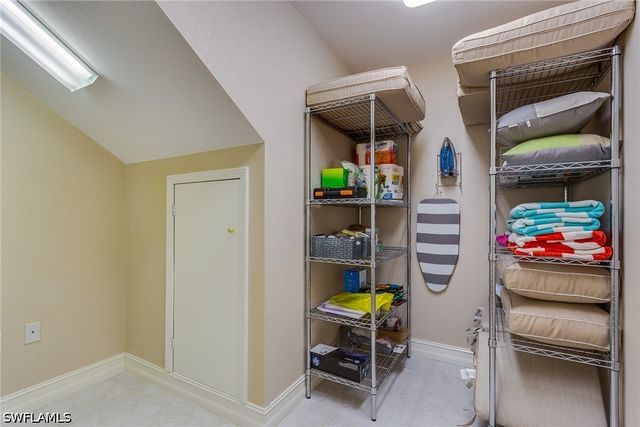 8177 Saratoga DR 1002, Naples, FL 34113