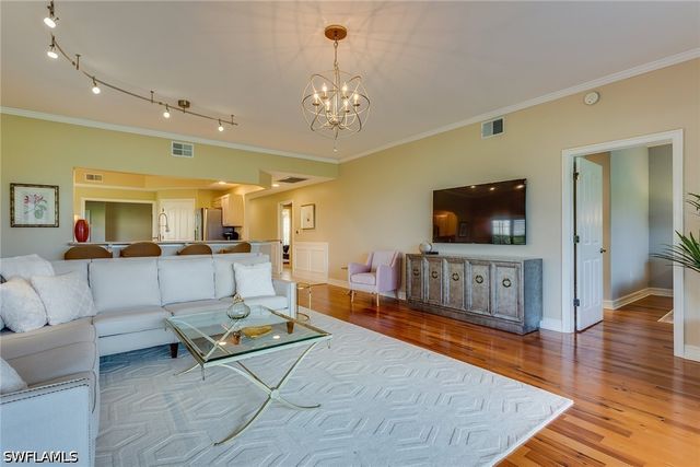 8177 Saratoga DR 1002, Naples, FL 34113