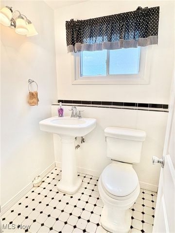 801 Charles Street, Willowick, OH 44095