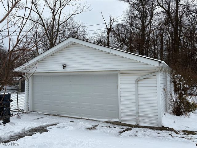 801 Charles Street, Willowick, OH 44095