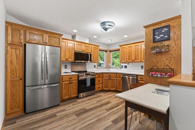 833 White Oak Court, New Brighton, MN 55112