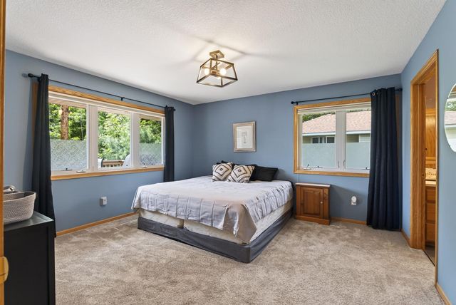 833 White Oak Court, New Brighton, MN 55112