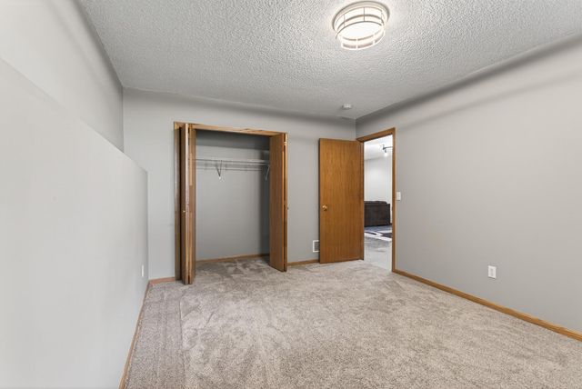 833 White Oak Court, New Brighton, MN 55112