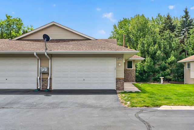 833 White Oak Court, New Brighton, MN 55112
