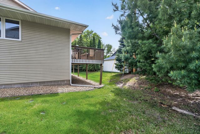833 White Oak Court, New Brighton, MN 55112