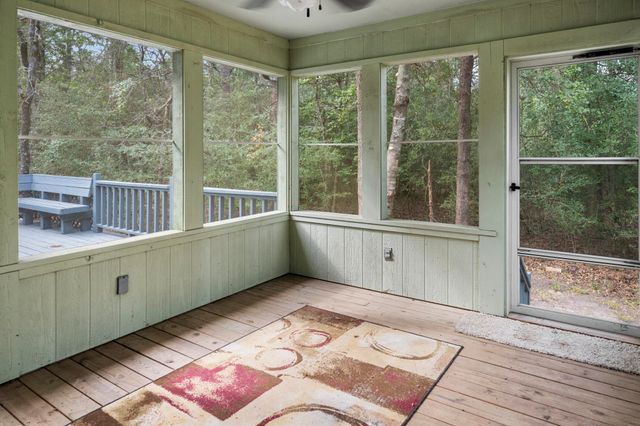 140 Woodfern Glen, Holly Lake Ranch, TX 75765