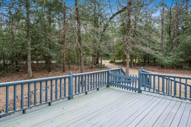 140 Woodfern Glen, Holly Lake Ranch, TX 75765