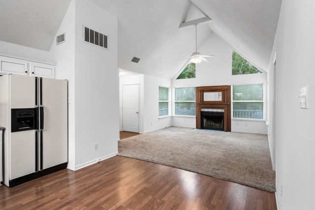 140 Woodfern Glen, Holly Lake Ranch, TX 75765