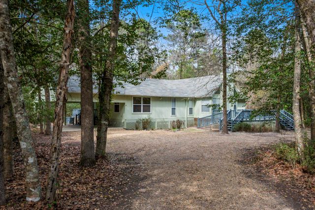 140 Woodfern Glen, Holly Lake Ranch, TX 75765