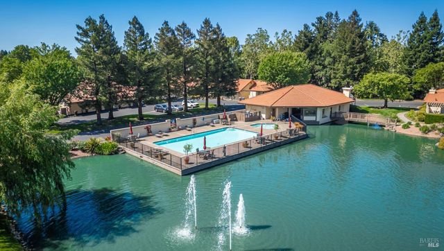 79 Fountain Grove Cir, Napa, CA 94558