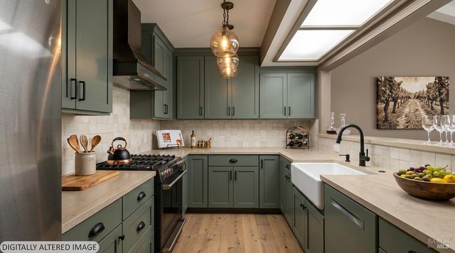 79 Fountain Grove Cir, Napa, CA 94558