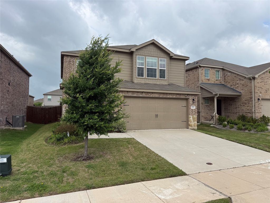 332 Glenwick Lane, Van Alstyne, TX 75495