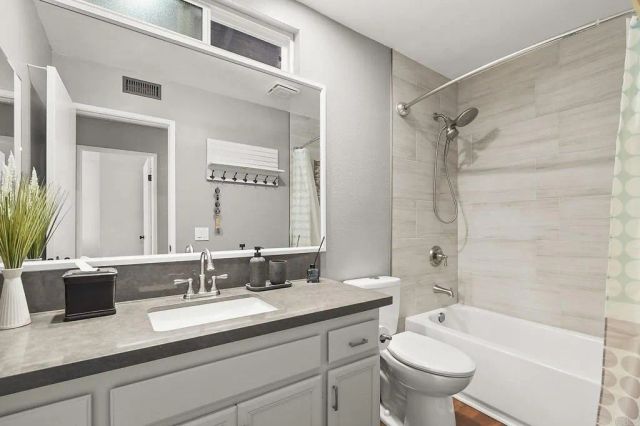 1095 Winding Oak Dr., Chula Vista, CA 91910