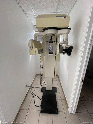 32520 Mound Road, Warren, MI 48092