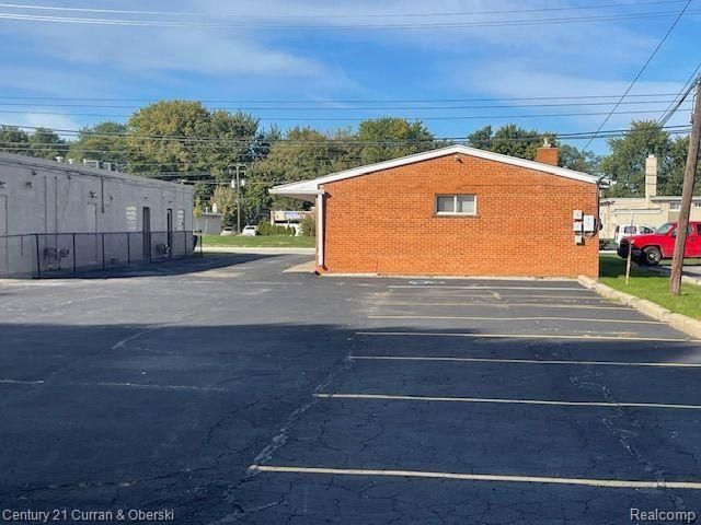 32520 Mound Road, Warren, MI 48092