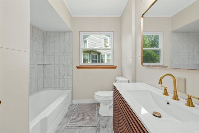 2505 Hubertus Avenue, Fort Wayne, IN 46805