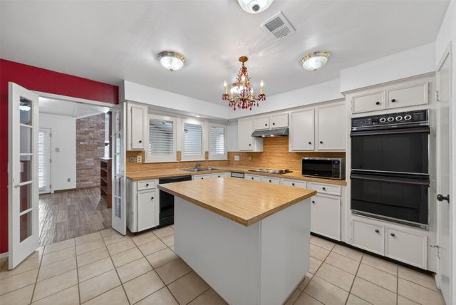 7710 Green Lawn Drive, Houston, TX 77088