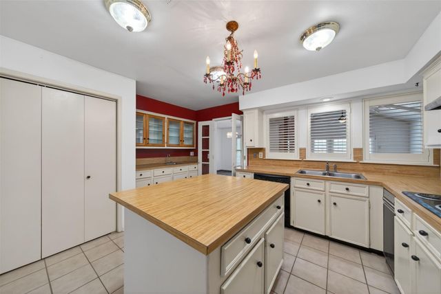 7710 Green Lawn Drive, Houston, TX 77088