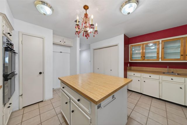 7710 Green Lawn Drive, Houston, TX 77088