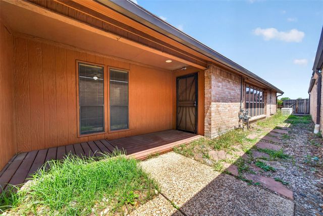 7710 Green Lawn Drive, Houston, TX 77088