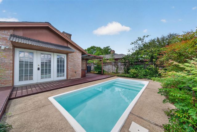 7710 Green Lawn Drive, Houston, TX 77088