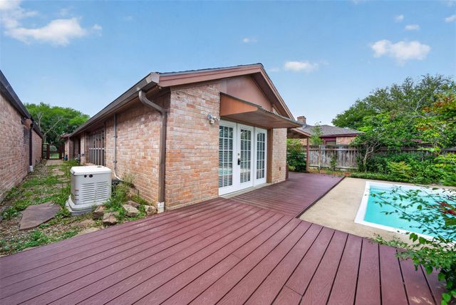 7710 Green Lawn Drive, Houston, TX 77088