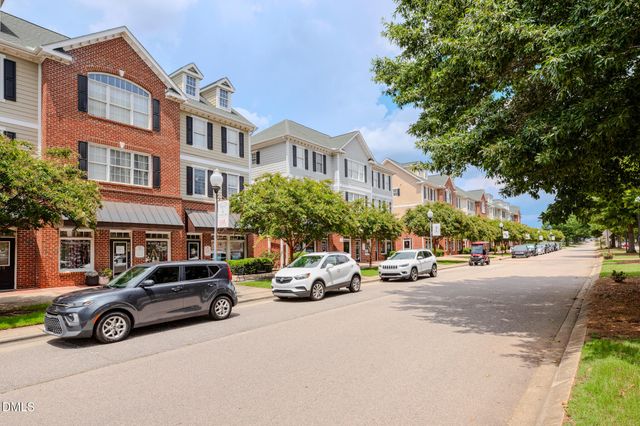 633 Woodson Drive, Clayton, NC 27527