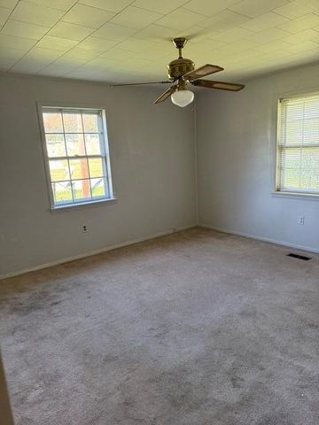 15 Pratt Street, Pikeville, TN 37367