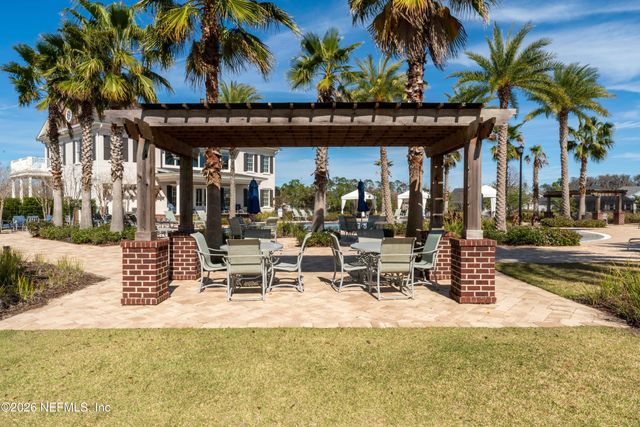 284 LATROBE Avenue, St. Johns, FL 32095