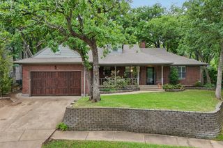 2161 Steeplewood Drive, Grapevine, TX 76051