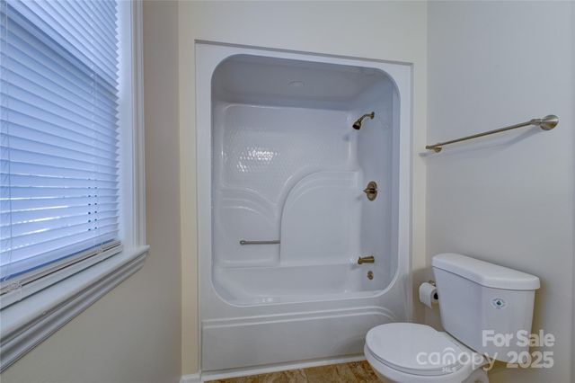 5909 Maple Street, Charlotte, NC 28269