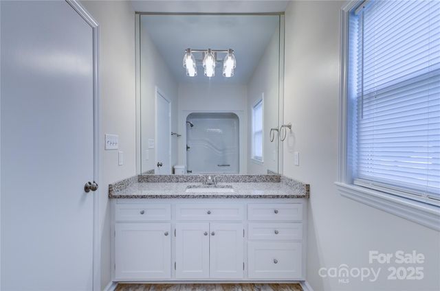 5909 Maple Street, Charlotte, NC 28269