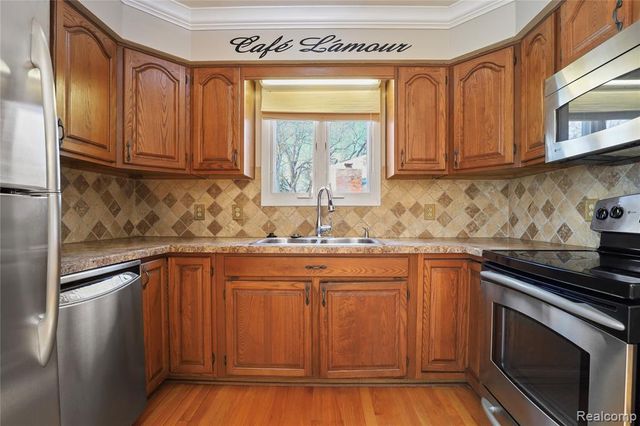 4168 Mccandlish Road, Grand Blanc, MI 48439