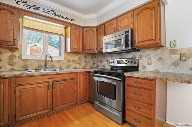 4168 Mccandlish Road, Grand Blanc, MI 48439