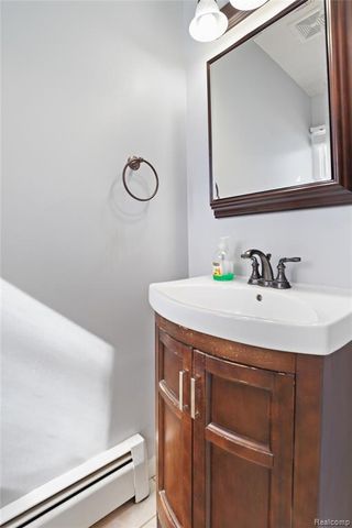 4168 Mccandlish Road, Grand Blanc, MI 48439