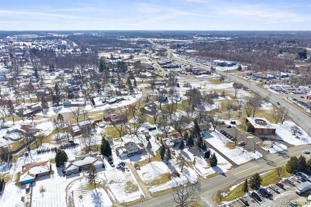 4168 Mccandlish Road, Grand Blanc, MI 48439