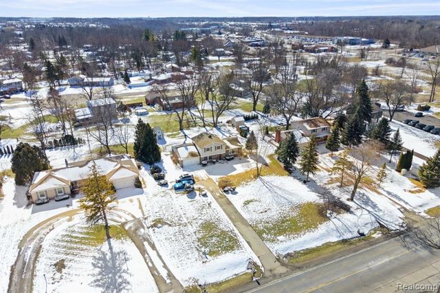 4168 Mccandlish Road, Grand Blanc, MI 48439