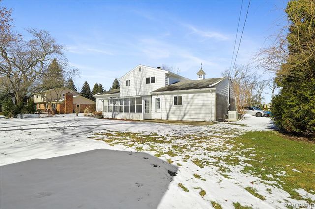 4168 Mccandlish Road, Grand Blanc, MI 48439