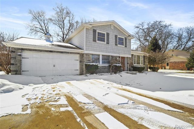 4168 Mccandlish Road, Grand Blanc, MI 48439