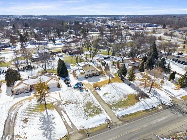 4168 Mccandlish Road, Grand Blanc, MI 48439