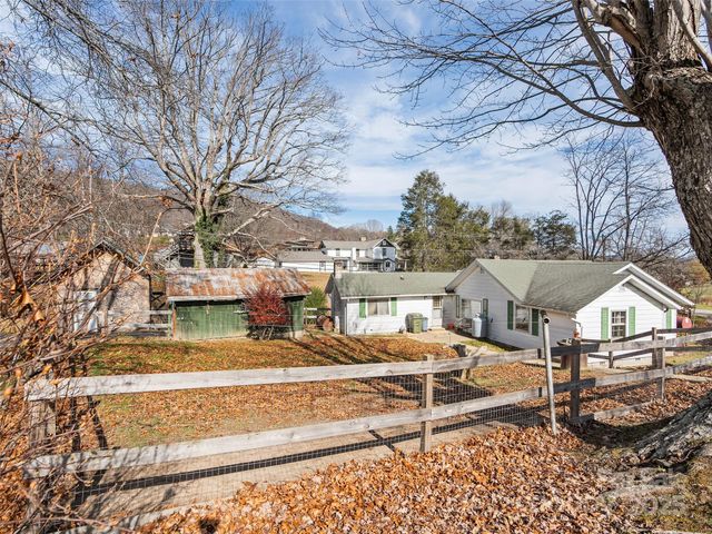 396 Will Hyatt Road, Waynesville, NC 28786
