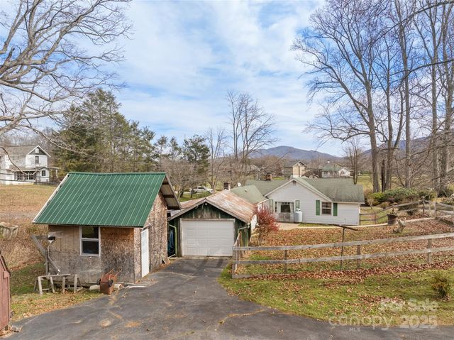 396 Will Hyatt Road, Waynesville, NC 28786
