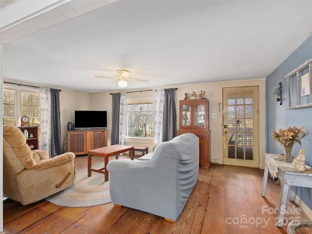 396 Will Hyatt Road, Waynesville, NC 28786