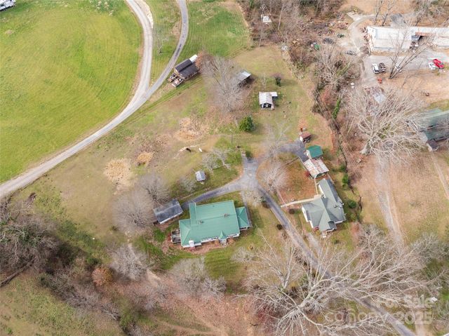 396 Will Hyatt Road, Waynesville, NC 28786