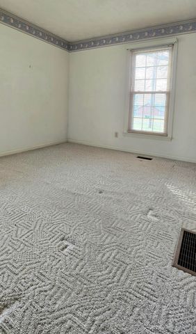 121 Hycliff Street, Harrodsburg, KY 40330