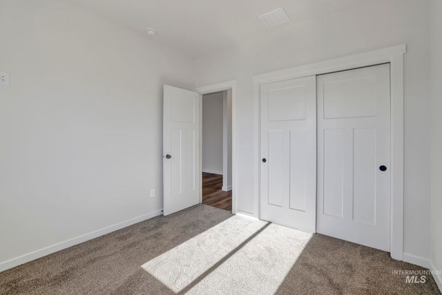2006 Regan St, Jerome, ID 83338