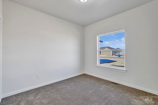 2006 Regan St, Jerome, ID 83338